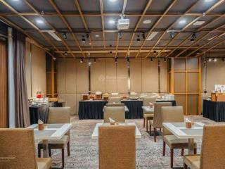 Bán khách sạn 2 mặt tiền vip 3638 thái văn lung  trung tâm q1  dòng tiền 40.000 usd/tháng