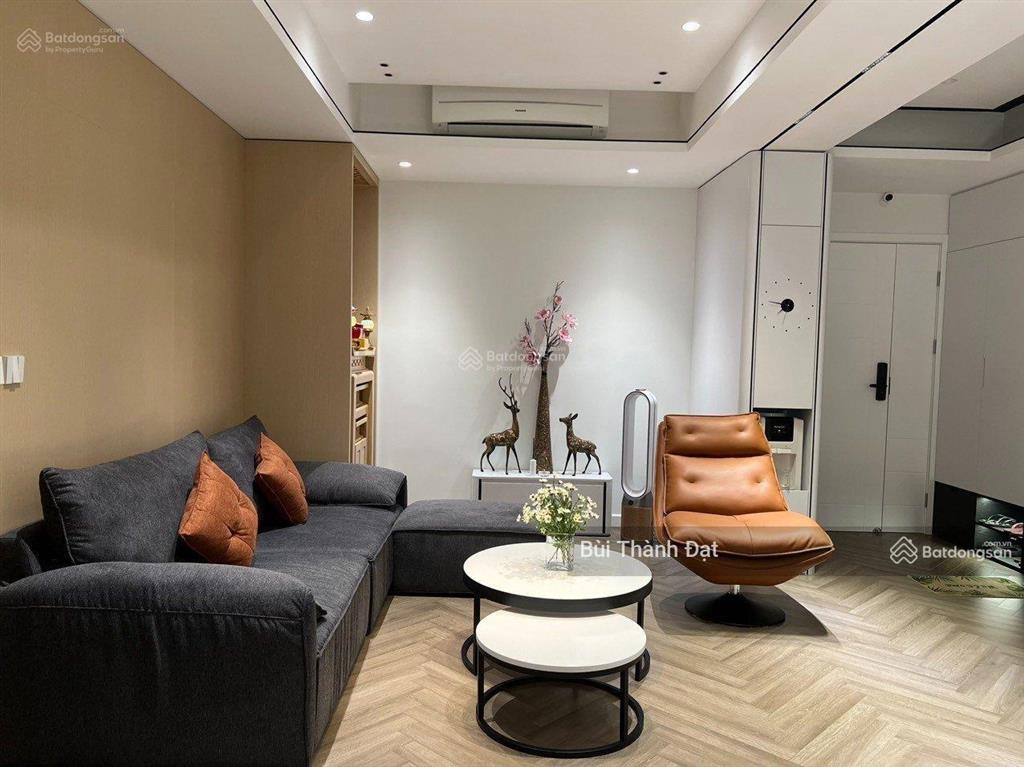 Chính chủ cần bán căn góc siêu rẻ 136m2, 3pn, 2 wc, có lốt xe ô tô, học viện quốc phòng
