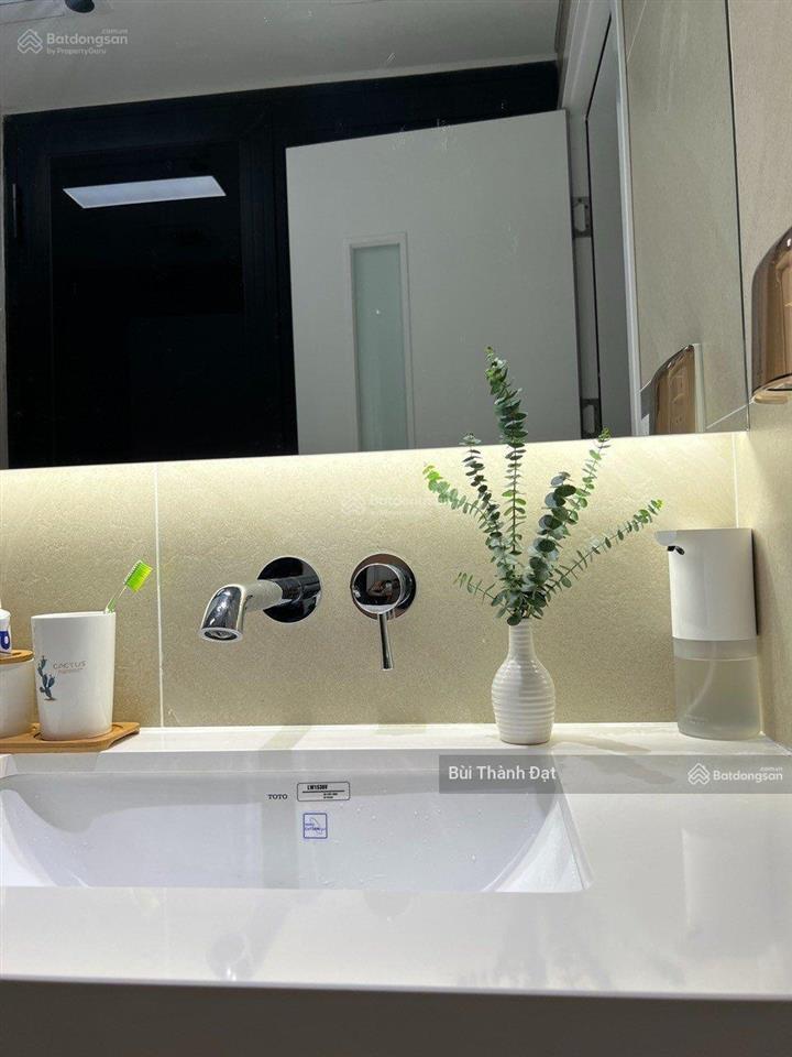 Chính chủ cần bán căn góc siêu rẻ 136m2, 3pn, 2 wc, có lốt xe ô tô, học viện quốc phòng