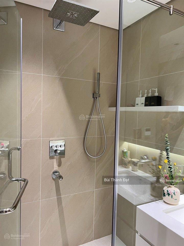 Chính chủ cần bán căn góc siêu rẻ 136m2, 3pn, 2 wc, có lốt xe ô tô, học viện quốc phòng