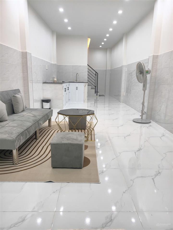 Nhà góc 2 mặt tiền xe hơi vào tận nhà 3,5x11m, 2pn 2wc gần chợ bình tây, võ văn kiệt