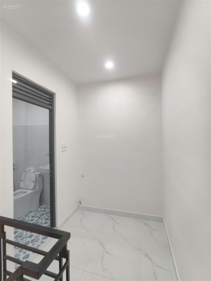 Bán nhà góc 2 mặt tiền xe hơi vào nhà, gần chợ bình tây 1 trệt 1 lầu 2pn giá nhỉnh 4 tỷ