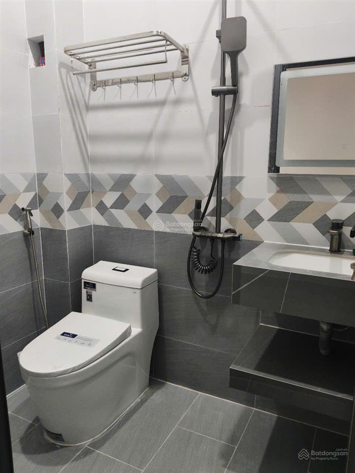 Bán nhà riêng tại lạc long quân, 6,9 tỷ, 28,8 m2, giá ưu đãi