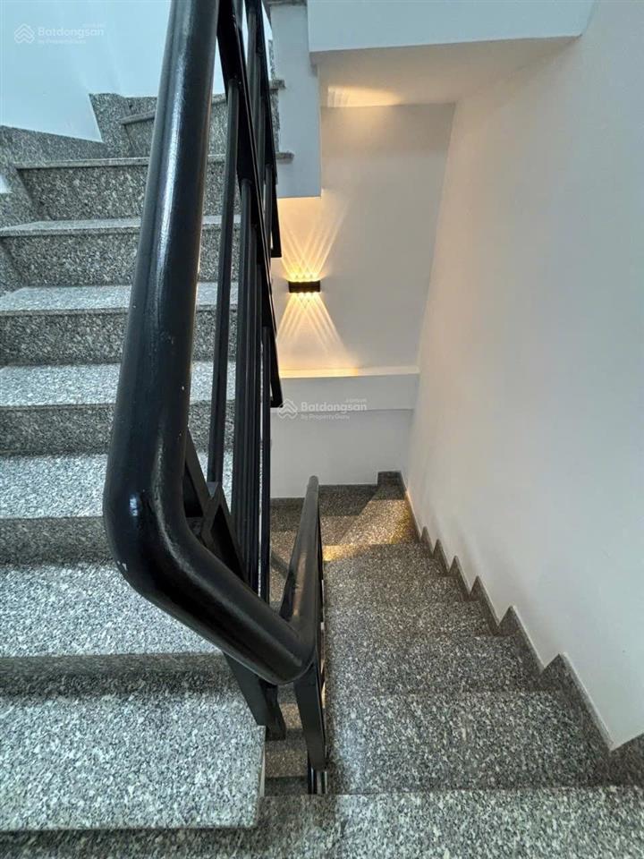 Bán nhà riêng tại lê văn quới, 4,98 tỷ, 29 m2, đẹp, nhiều tiện ích