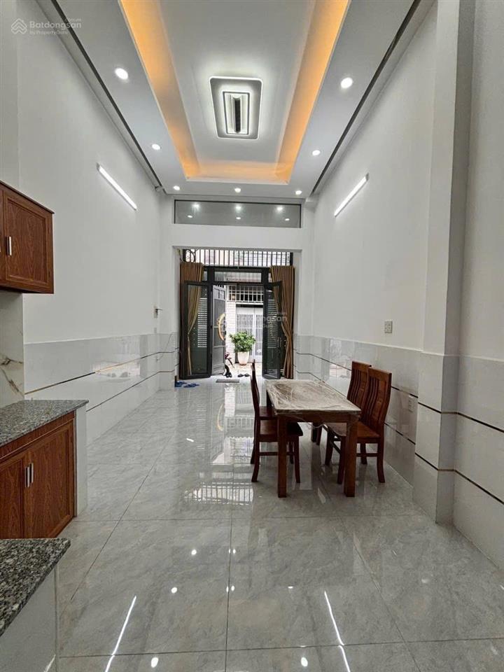 Bán nhà riêng tại lê văn quới, 4,98 tỷ, 29 m2, đẹp, nhiều tiện ích