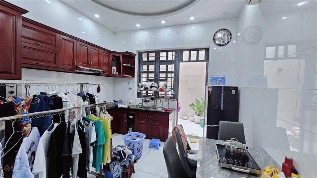 Sốc giảm chào hơn 1ty chỉ còn 9,2 tỷ nhà lầu tân cổ điển khu vip 381 tân hòa đông 4x30m 7 ph