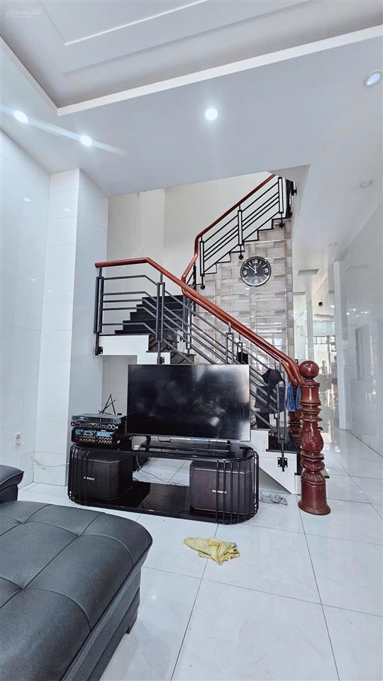 Sốc giảm chào hơn 1ty chỉ còn 9,2 tỷ nhà lầu tân cổ điển khu vip 381 tân hòa đông 4x30m 7 ph
