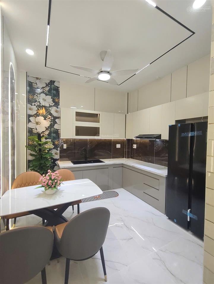 Nhà mới nguyễn sỹ sách gần mặt tiền dọn vào ở ngay chỉ 5,65 tỷ nếu anh/chị đang tìm một c