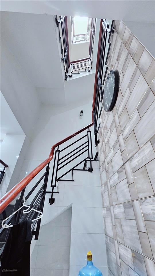 Sốc giảm chào hơn 1ty chỉ còn 9,2 tỷ nhà lầu tân cổ điển khu vip 381 tân hòa đông 4x30m 7 ph