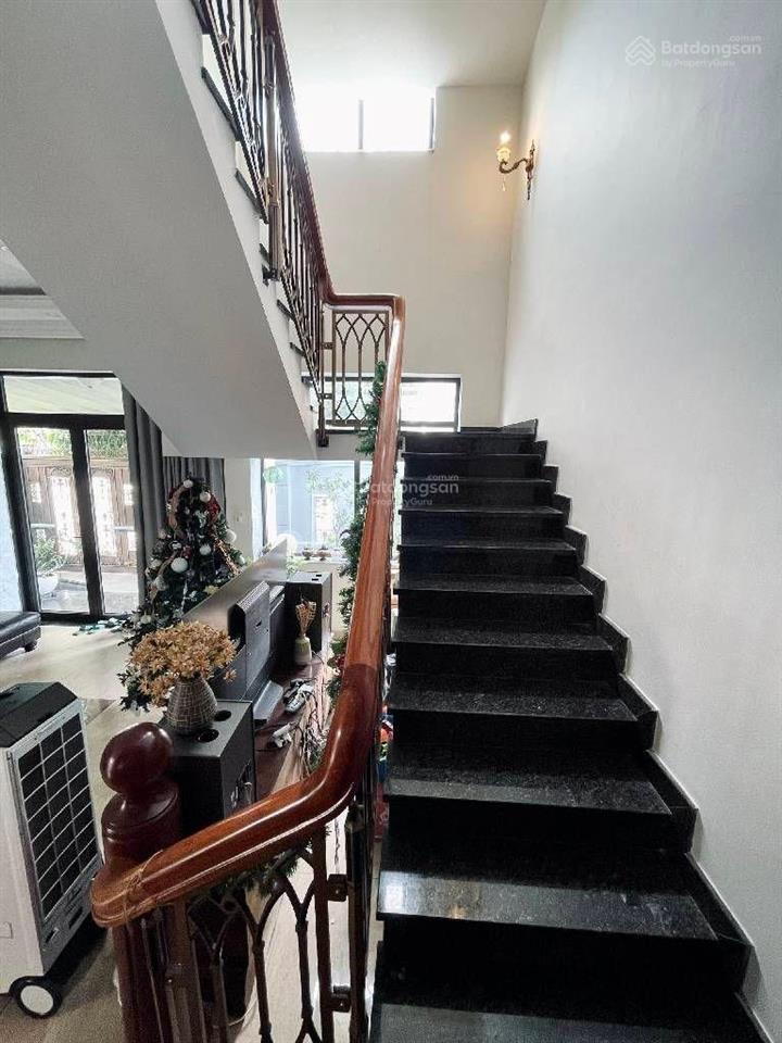 Bán bt 4pn, 5wc, 200m2, đặng thùy trâm, q.bình thạnh, giá cực chất 30 tỷ