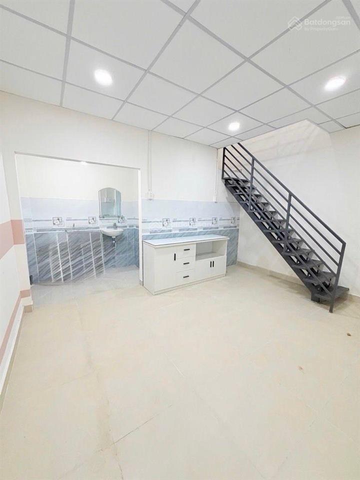 Bán nhà , đường phạm văn bạch, 5.15 tỷ, 65m2, 3pn, 2wc, pháp lý đầy đủ, giá ưu đãi