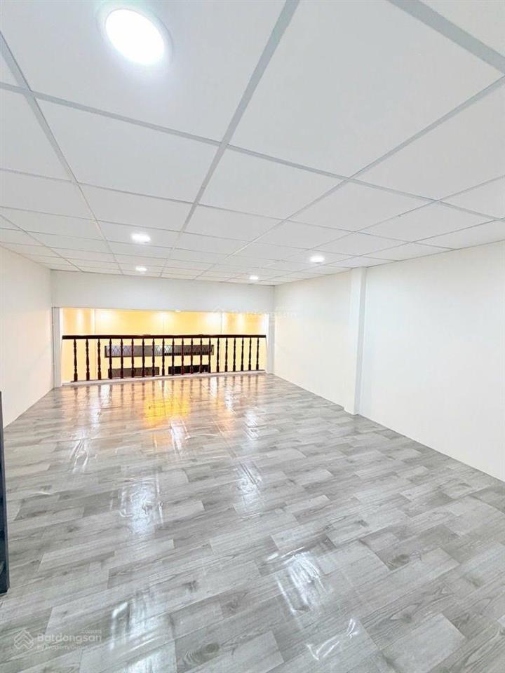 Bán nhà , đường phạm văn bạch, 5.15 tỷ, 65m2, 3pn, 2wc, pháp lý đầy đủ, giá ưu đãi