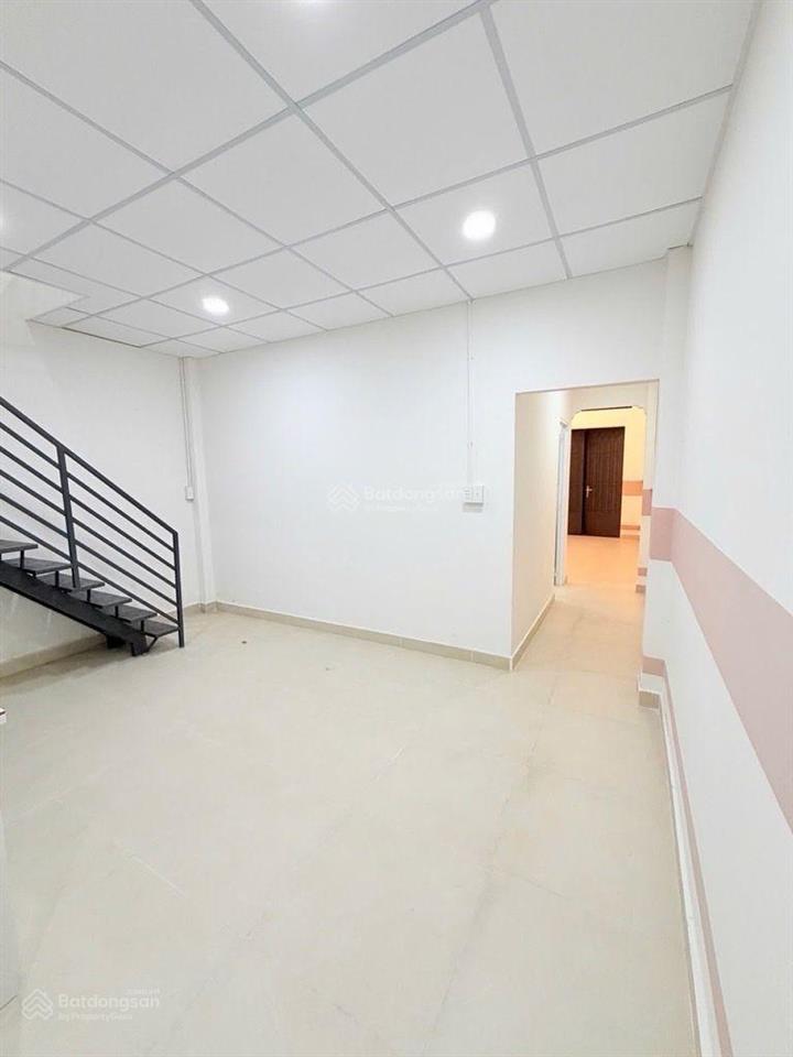 Bán nhà , đường phạm văn bạch, 5.15 tỷ, 65m2, 3pn, 2wc, pháp lý đầy đủ, giá ưu đãi