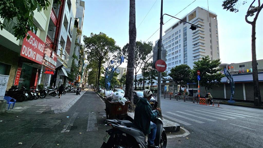 Nhà hiếm 5 tỷ nhỉnh quận 1 trung tâm công an tp nở hậu gấp đôi  gần chợ bến thành