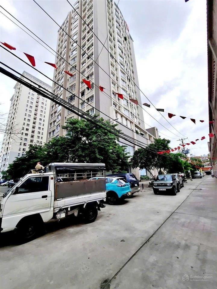 Nhà quận 6 kinh doanh tiệm phở đang hoạt động nhỉnh 3 tỷ hẻm 6m ô tô tránh nhau nhà góc sát ủyban