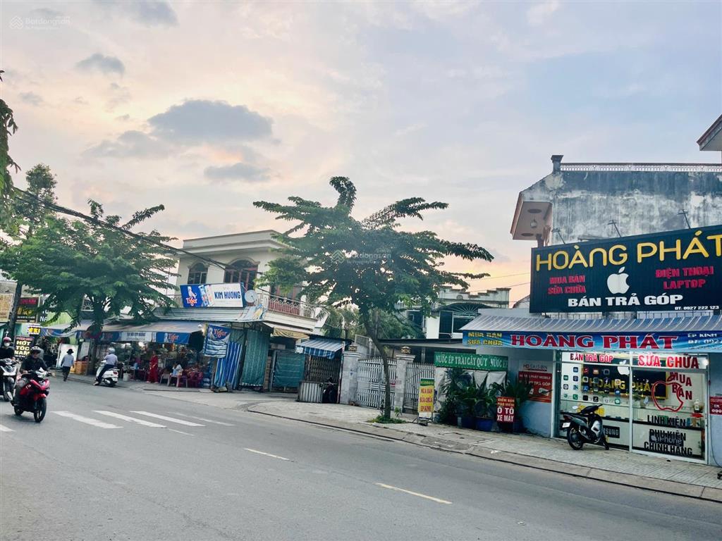 Nhà đẹp mặt tiền đường, ra nguyễn ảnh thủ chỉ 1 quang dao