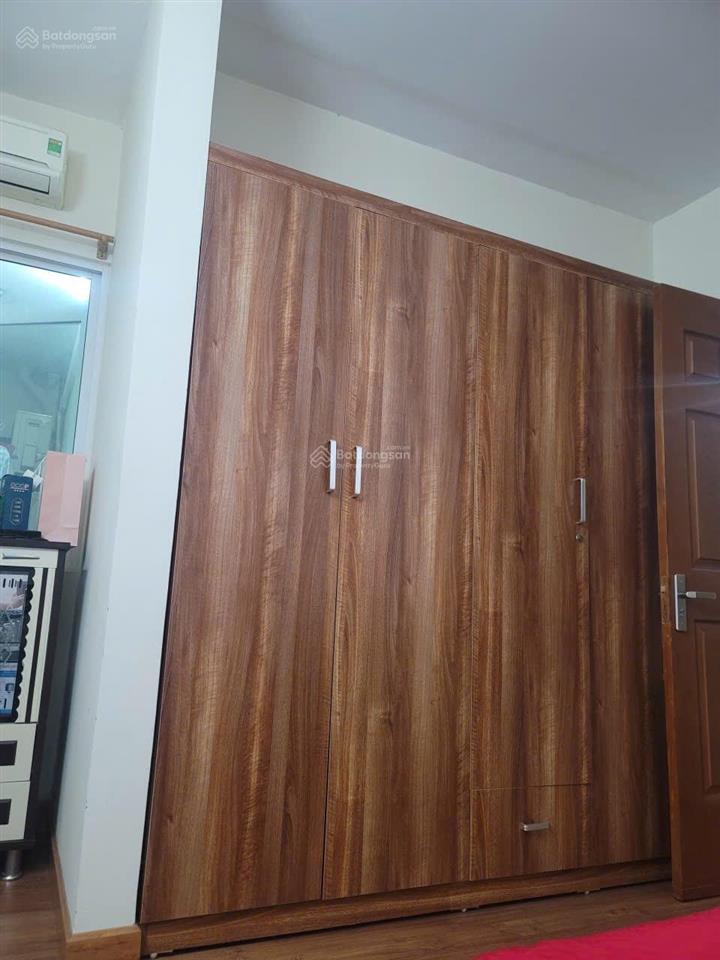 Chính chủ cần tiền bán căn cc 17 tầng trục đường hoàng quốc việt
