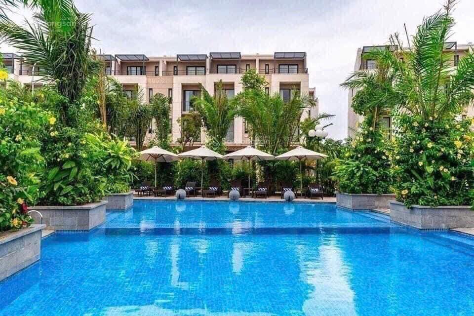 Cần bán gấp căn villa 4 tầng. full nội thất. gần bãi tắm tại trung tâm du lịch bãi cháy, hạ long
