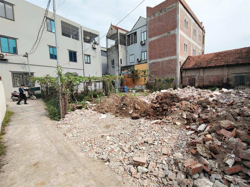 Đất thạch bích sd 64m2 mt 4.5m giá 4.5 tỷ ctl giá rẻ cần bán nhanh  mr khanh 0978 939 ***