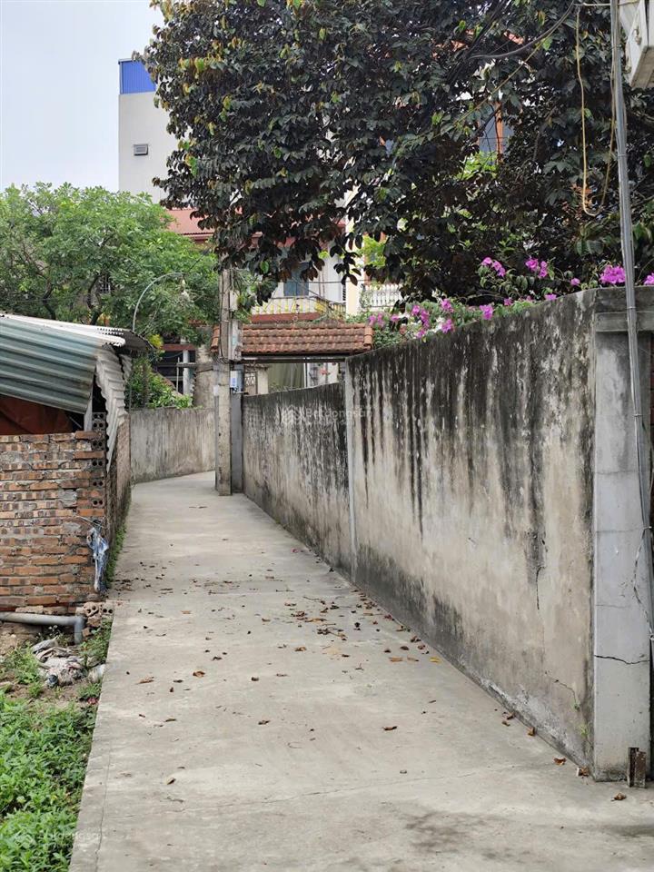 Đất thạch bích sd 64m2 mt 4.5m giá 4.5 tỷ ctl giá rẻ cần bán nhanh  mr khanh 0978 939 ***