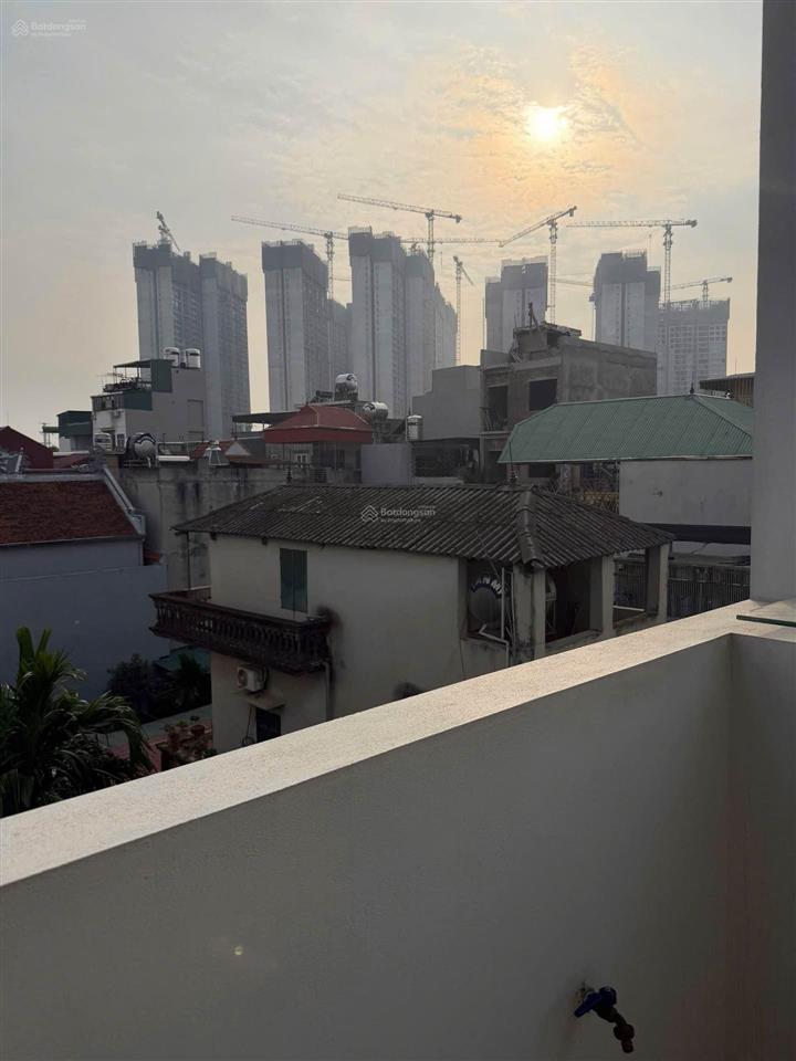 Nhà miêu nha 40m2 4 tầng mới tinh,3 thoáng, nở hậu, ở ngay.