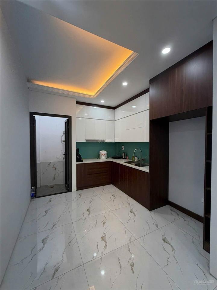 Nhà miêu nha 40m2 4 tầng mới tinh,3 thoáng, nở hậu, ở ngay.