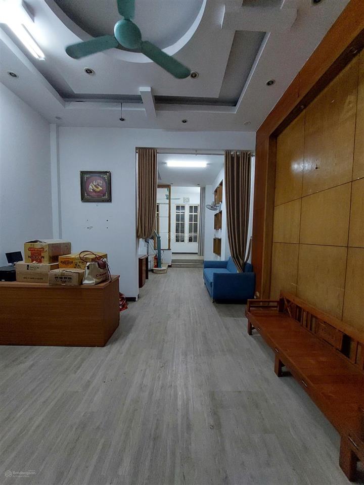 Cho thuê tầng 1 căn hộ số 32 ngõ 106 hoàng quốc việt, phường nghĩa đô, quận cầu giấy, hà nội