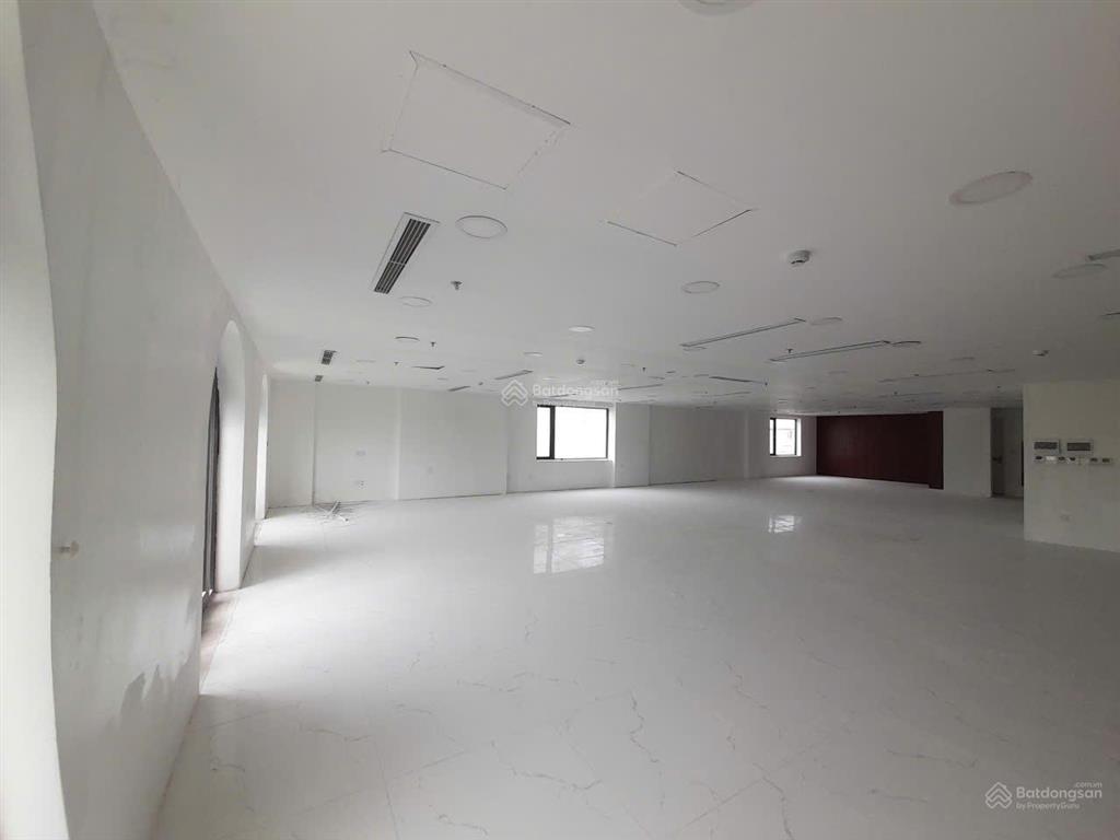 Cho thuê văn phòng mặt phố hoà mã 200m2  hai bà trưng  hn
