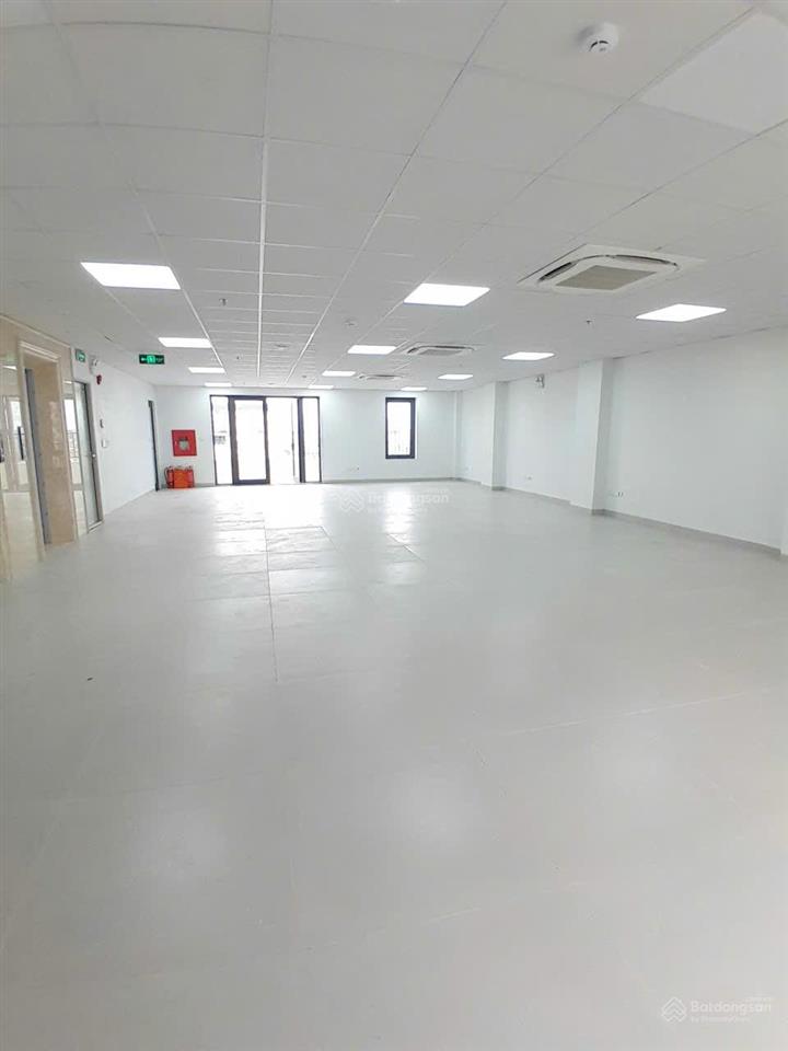 Chính chủ cho thuê mbkd 420m2/ mặt tiền 13m tại 99 võ chí công  tây hồ/ giá tốt hiếm có