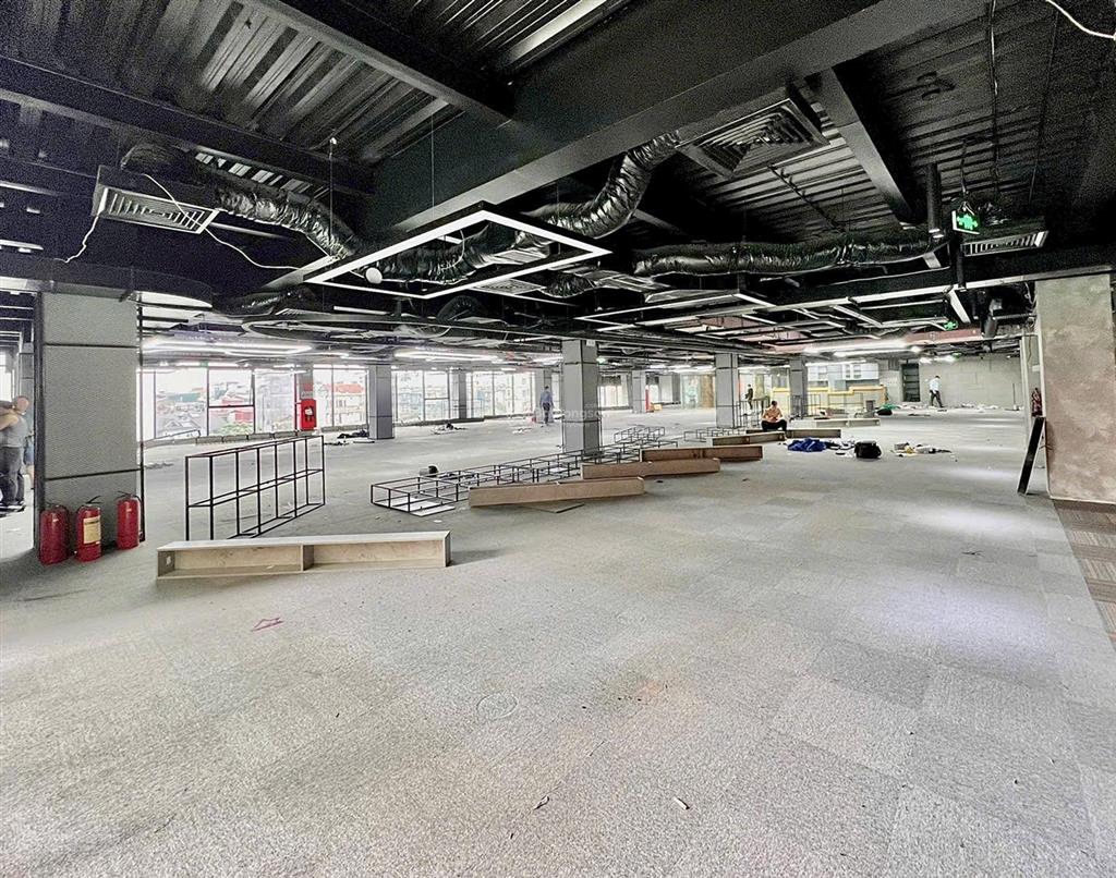 Chính chủ cho thuê sàn sử dụng 1000m2 tại võ chí công/giá tốt hiếm có