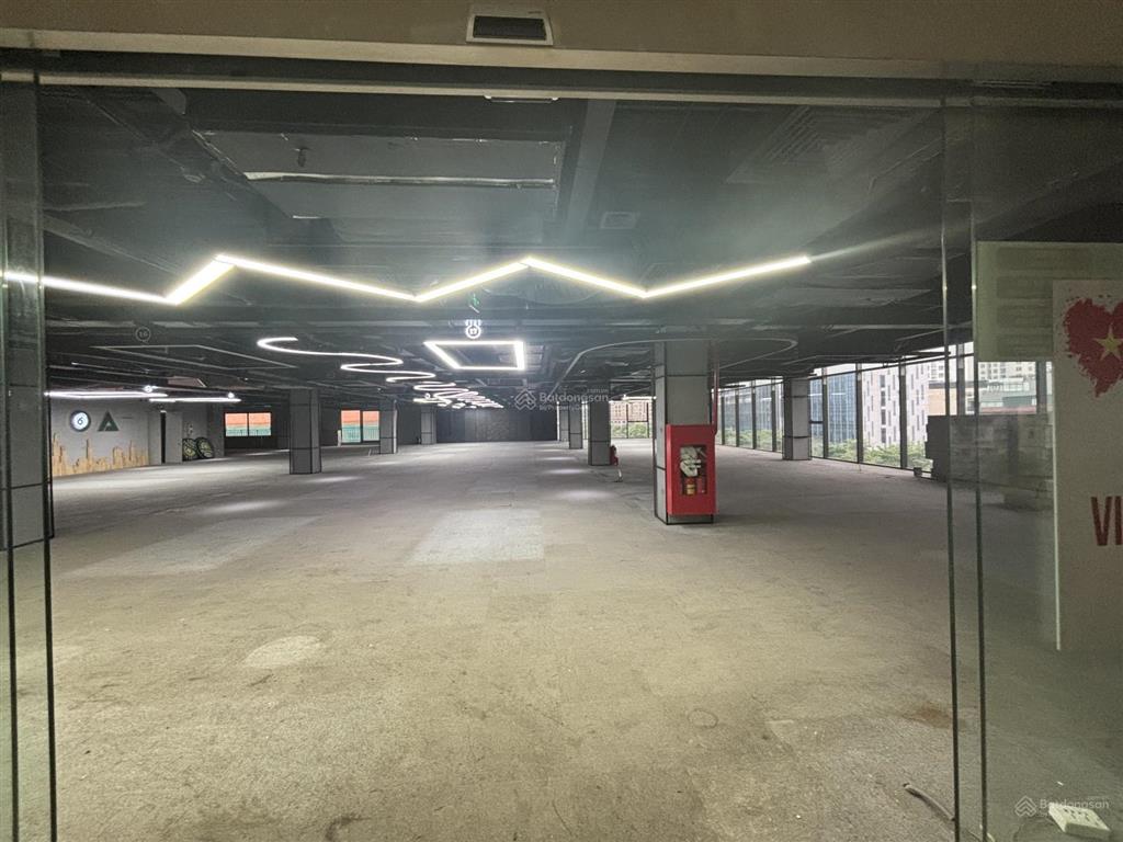 Chính chủ cho thuê sàn sử dụng 1000m2 tại võ chí công/giá tốt hiếm có