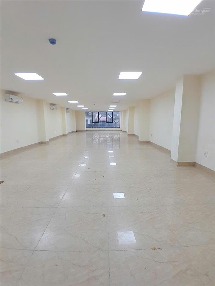 Chính chủ cho thuê văn phòng mặt phố thuỵ khuê tây hồ  180m2 thông sàn/giá hạt rẻ