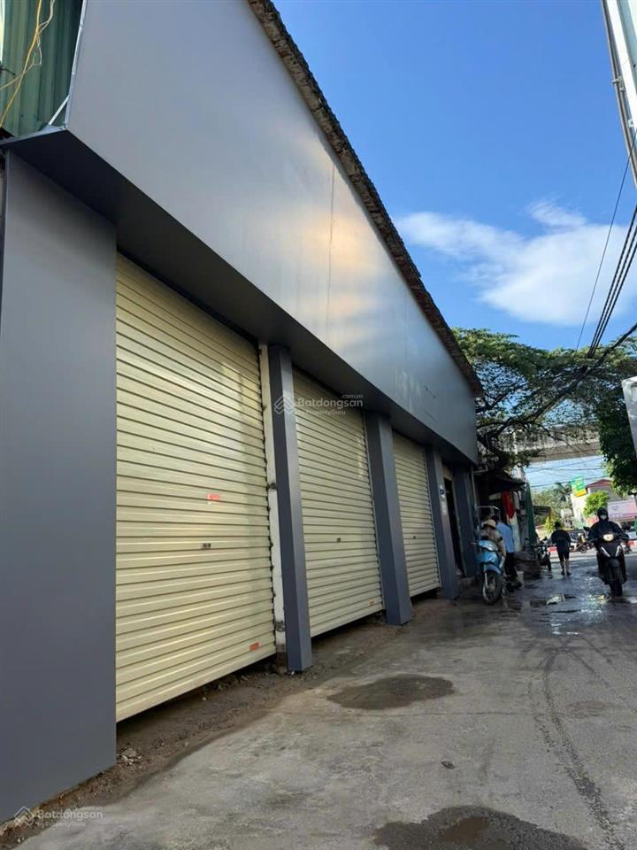 Cho thuê nhà 1 tầng, 220m²,thông sàn, ngõ 195 cầu diễn, mt 13.5m,hợp kinh doanh đa ngành