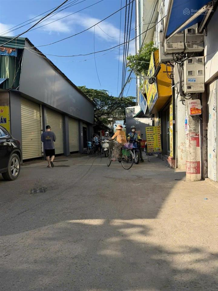 Cho thuê nhà 1 tầng, 220m²,thông sàn, ngõ 195 cầu diễn, mt 13.5m,hợp kinh doanh đa ngành