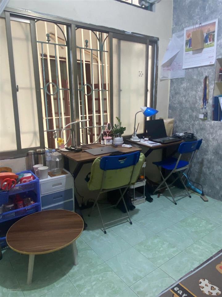 Cho thuê phòng trọ 17m², tầng 4, không chung chủ, phố bạch mai gần bách kinh xây