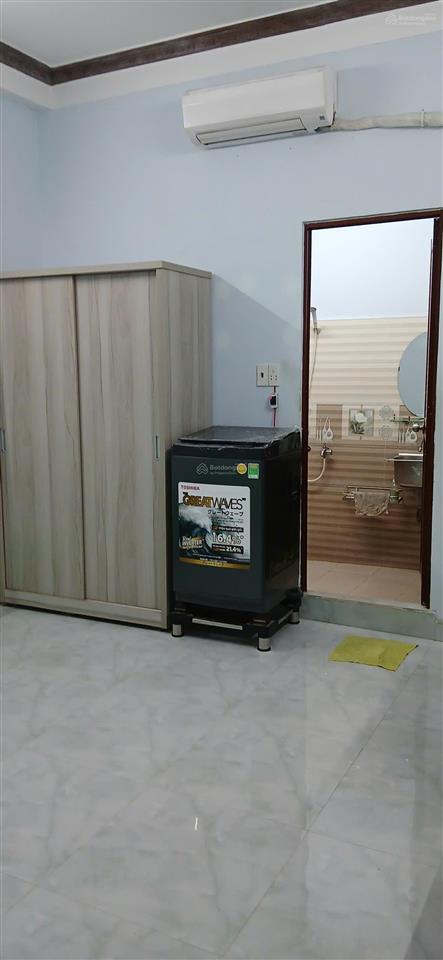 Cho thuê phòng 22m2 giờ giấc tự do, đủ đồ, hẻm xe tải đường thoại ngọc hầu, q. tân phú