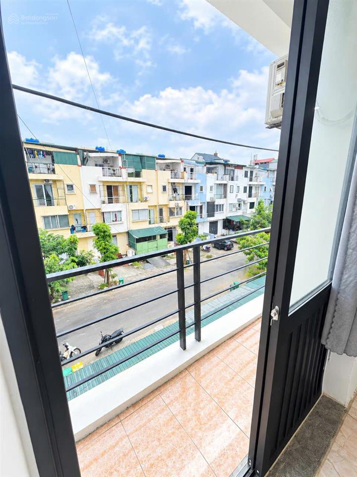 Phòng rộng,giá rẻ,ở được 45 người gần cao đẳng fpt, đại học đông á,cao đẳng quốc tế,đh công nghiệp
