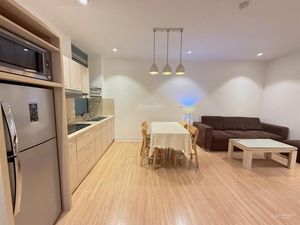 Cho thuê căn hộ 1 ngủ 1 khách phố yên ninh, ba đình, full đồ cao cấp, ô tô đỗ cửa, gần hồ trúc bạch