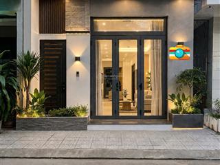 Nhà đẹp nguyễn văn linhô tô vào tận cửahiếm có trong khuchỉ 6.1x tỷ