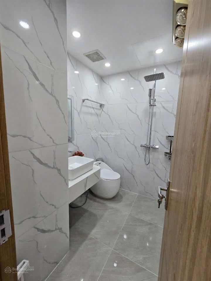 Chính chủ gửi bán căn hộ tầng 2  b6c nam trung yên  3pn, 2vs căn góc