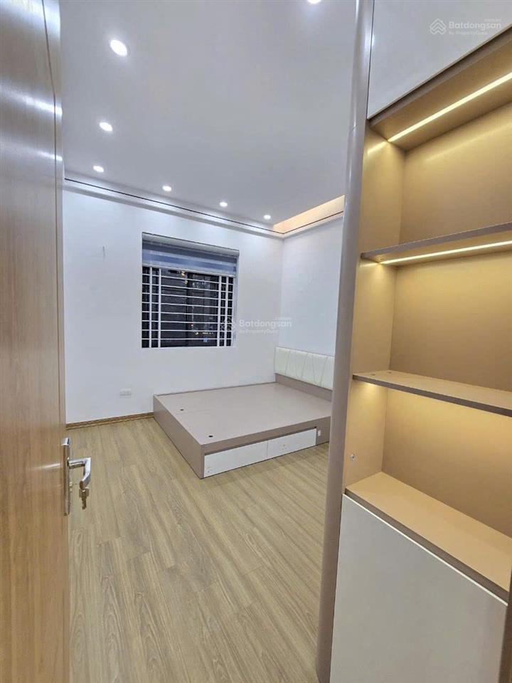 Chính chủ gửi bán căn hộ tầng 2  b6c nam trung yên  3pn, 2vs căn góc