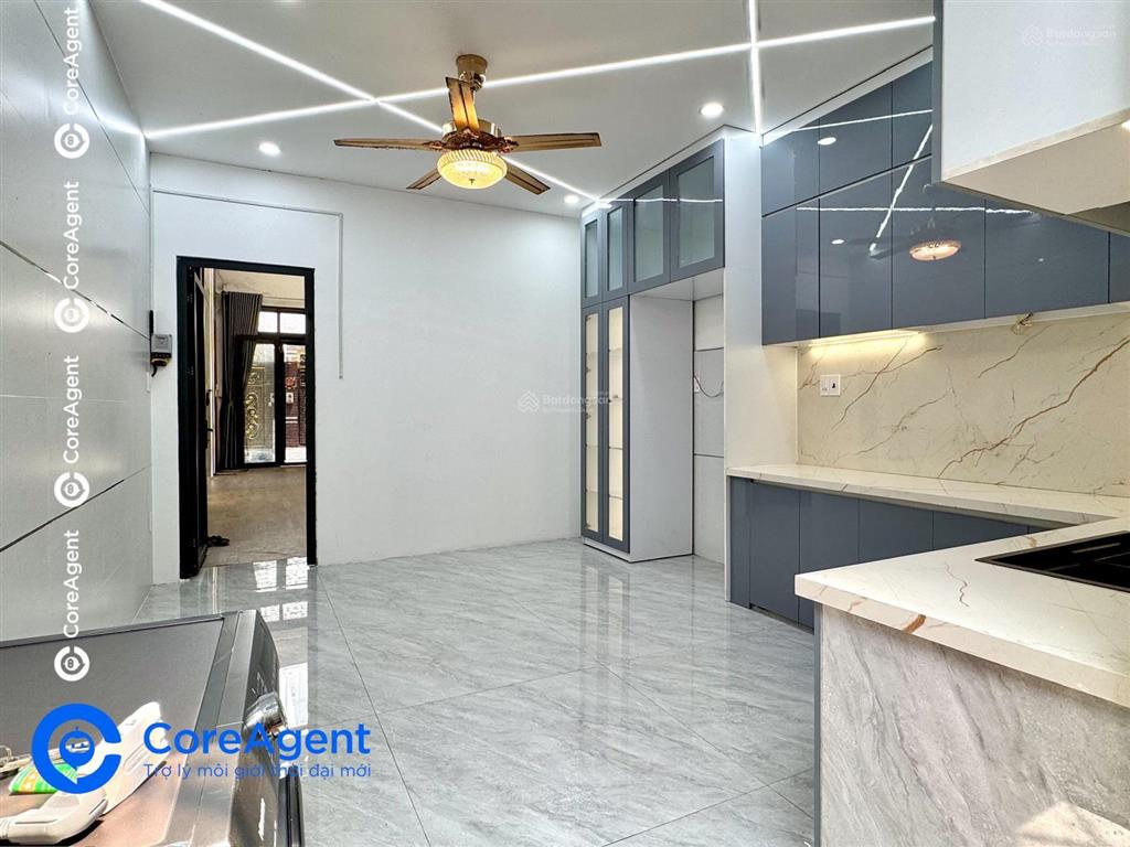 Căn hộ trệt + lửng rộng rãi  nội thất xịn ngay lê văn quới