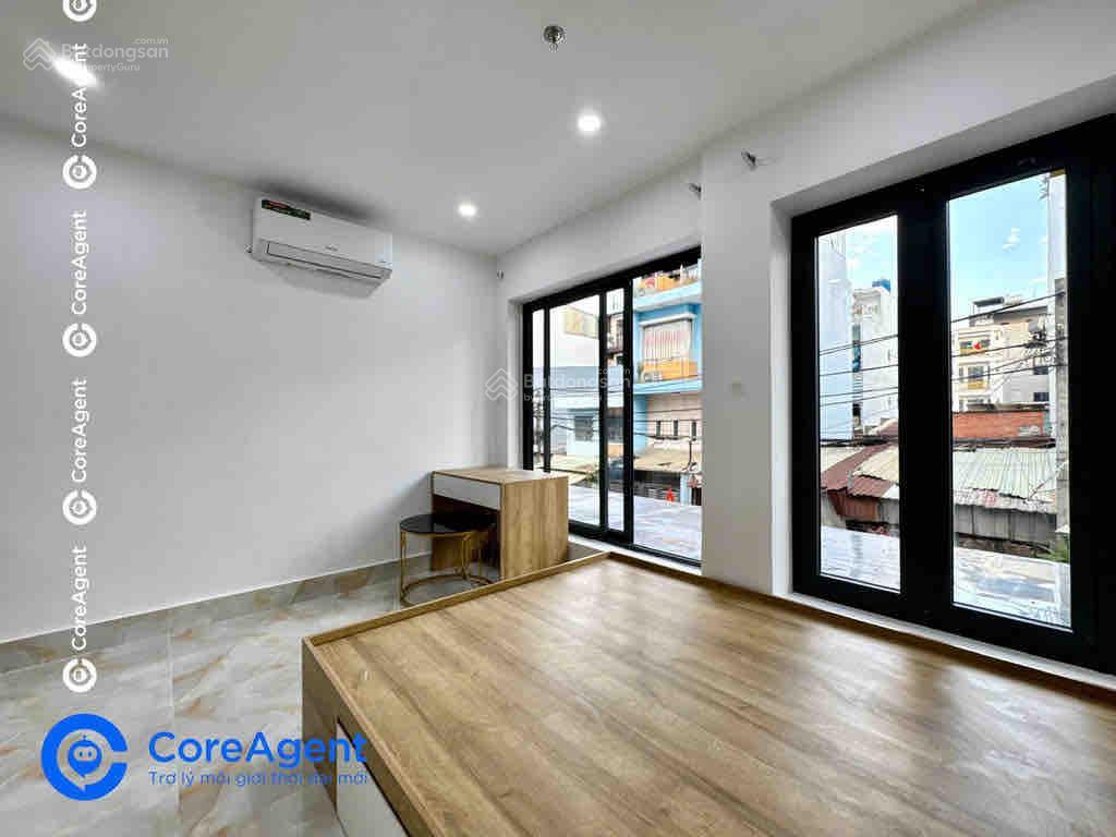 Studio ban công thoáng  full nội thất ngay ngã tư bốn xã