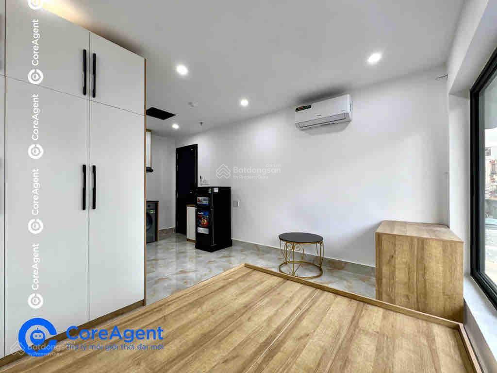 Studio ban công thoáng  full nội thất ngay ngã tư bốn xã