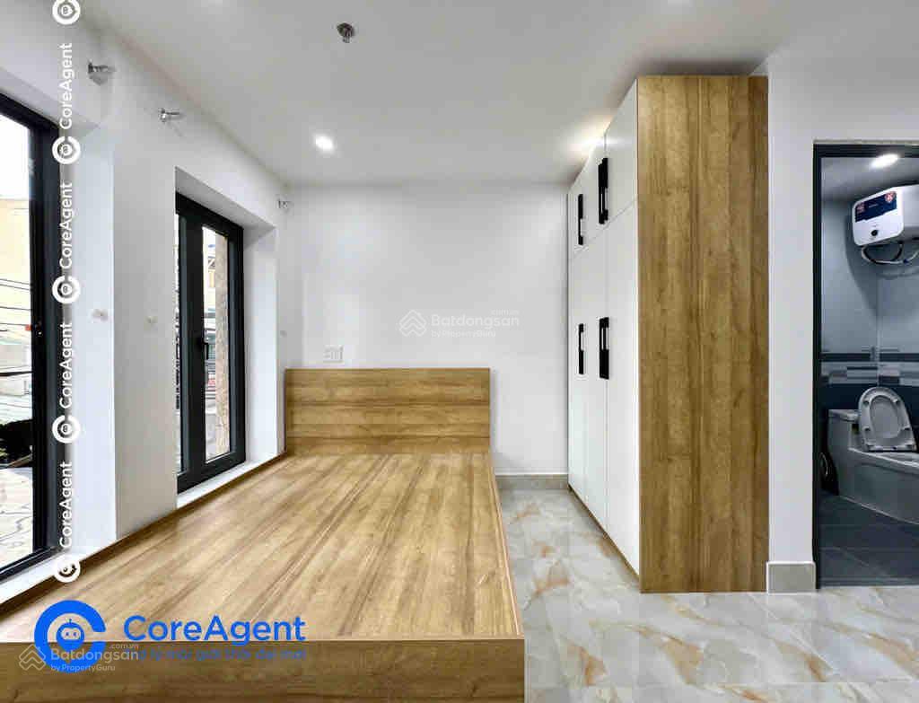Studio ban công thoáng  full nội thất ngay ngã tư bốn xã