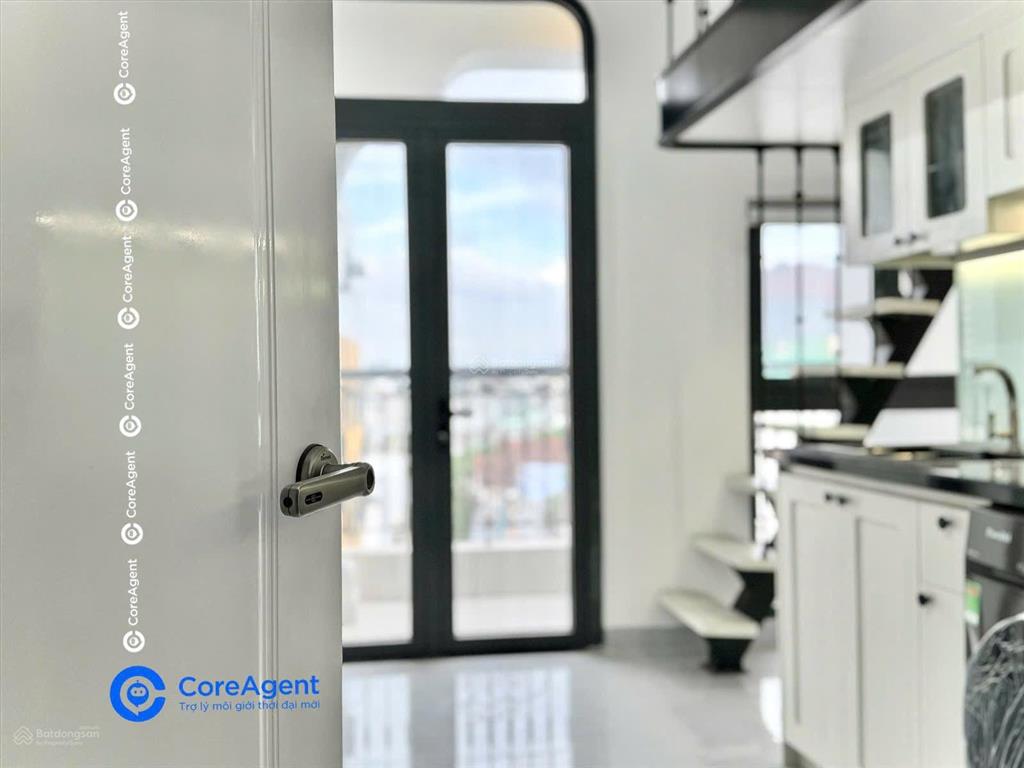 Căn hộ duplex ban công view trọn thành phố  hiện đại & sang trọng