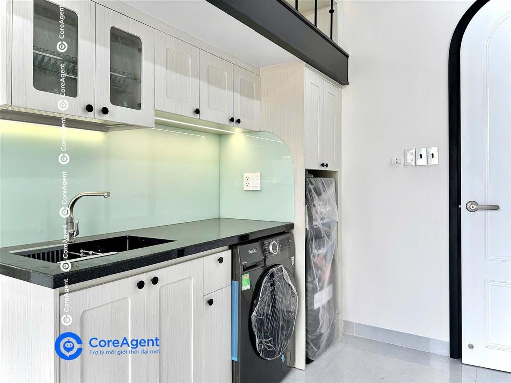 Căn hộ duplex ban công view trọn thành phố  hiện đại & sang trọng