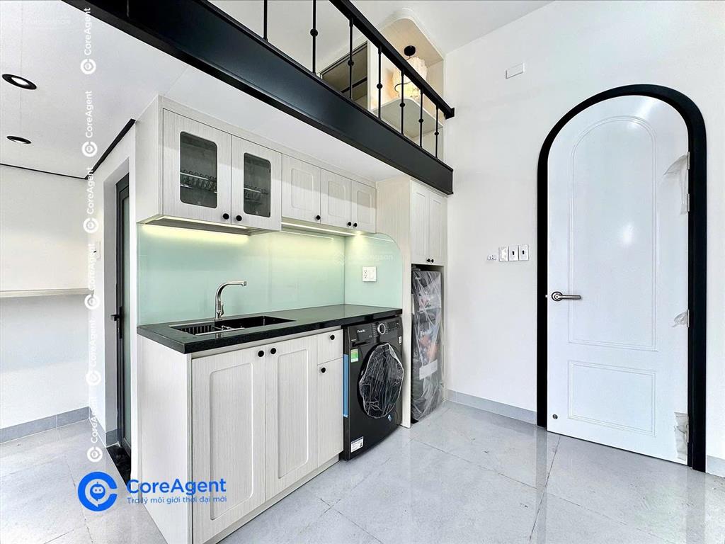 Căn hộ duplex ban công view trọn thành phố  hiện đại & sang trọng