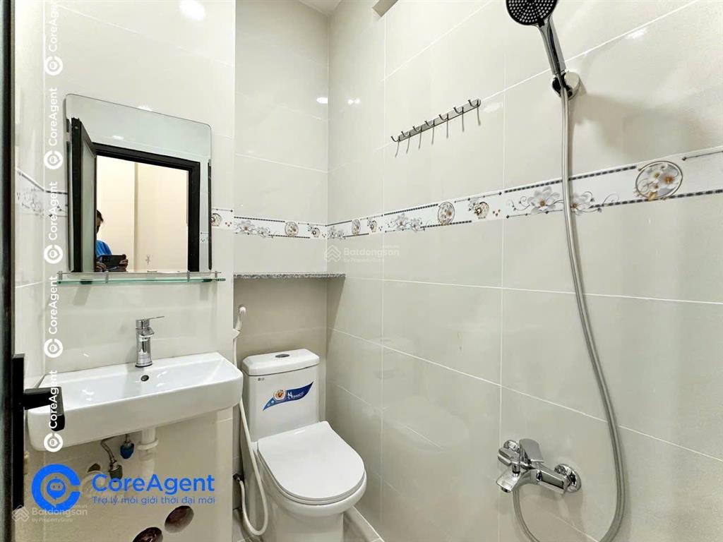 Hot khai trương căn hộ ngay tên lửa  cửa lùa ban công ngập tràn ánh sáng!