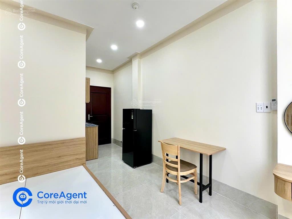 Hot khai trương căn hộ ngay tên lửa  cửa lùa ban công ngập tràn ánh sáng!